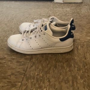 Zapatillas adidas Stan Smith con azul de vuelta poshmark Zapatillas adidas Stan Smith con azul de vuelta poshmark